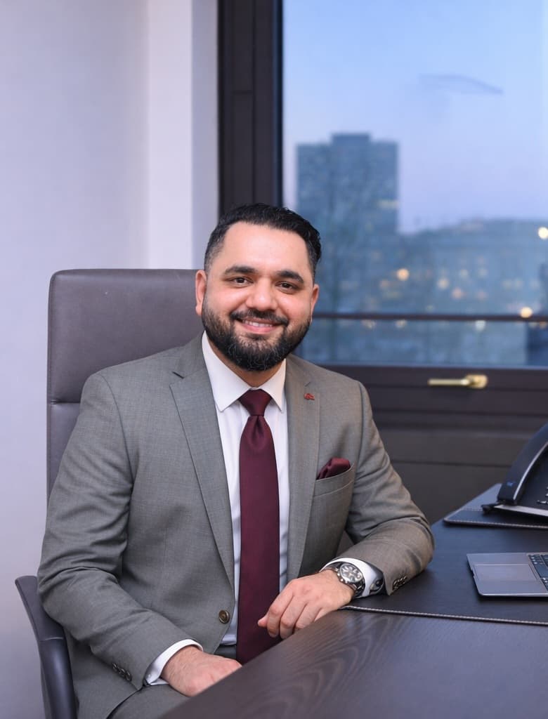 Herr Sidhu - Finanzberatung